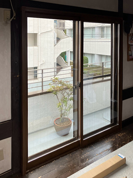 川口市内窓設置施工後-ベランダ掃出し1