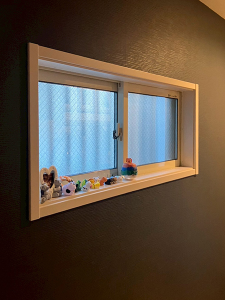 足立区内窓追加工事｜before｜玄関