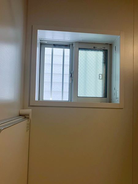 足立区内窓追加工事｜before｜浴室