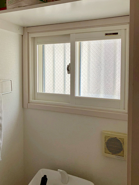 足立区内窓追加工事｜after｜トイレ