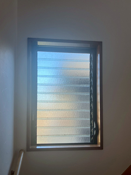 施工前｜東京都内窓設置工事｜before｜階段