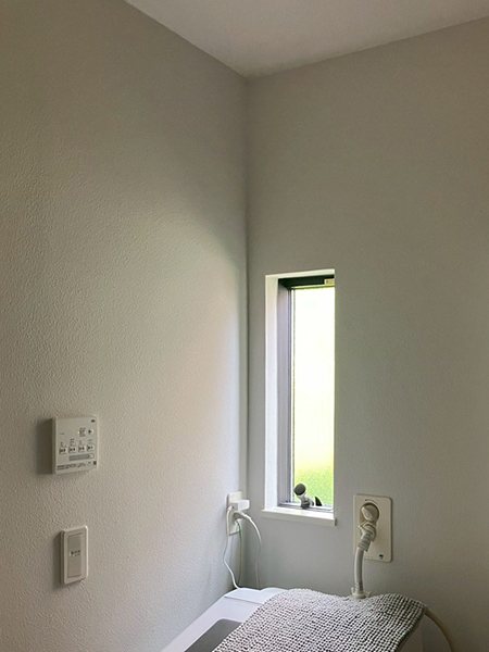 内窓設置-草加市|工事前-洗面室