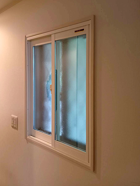 玄関|施工事例|東京都中野区内窓リフォーム|国や都の補助金を利用し二重窓で断熱と防音対策