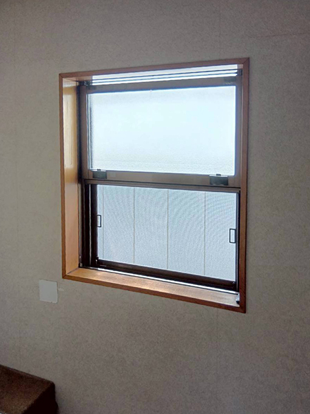 内窓施工事例-戸田市-工事前｜廊下2