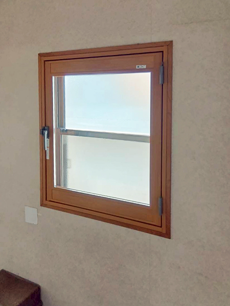 内窓施工事例-戸田市｜廊下2