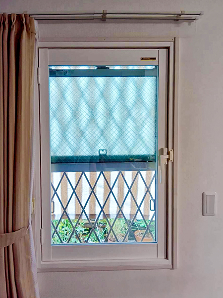 キッチン横|施工事例|東京都中野区内窓リフォーム|国や都の補助金を利用し二重窓で断熱と防音対策