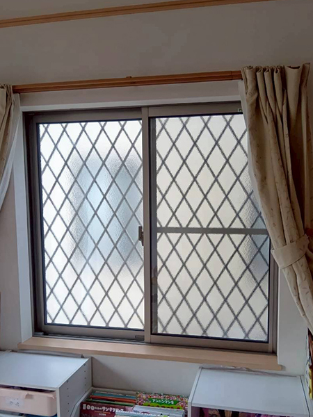 埼玉県越谷市内窓(二重窓)リフォーム工事前｜リビング脇引違い窓