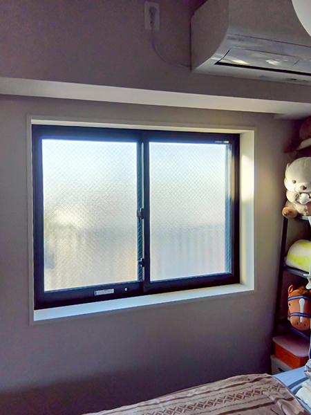 東京都北区内窓(二重窓)リフォーム工事前|洋室腰窓②