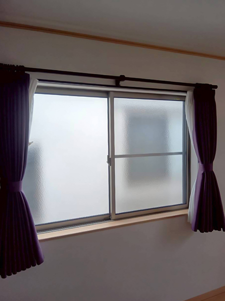 埼玉県越谷市内窓(二重窓)リフォーム工事前｜洋室引違い窓②