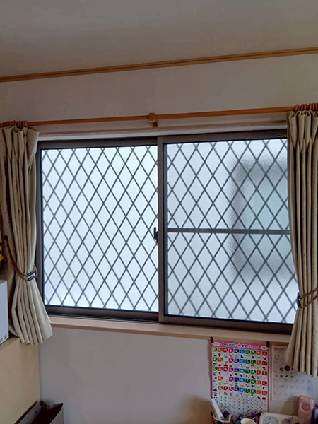 埼玉県越谷市内窓(二重窓)リフォーム工事前｜リビング引違い窓②