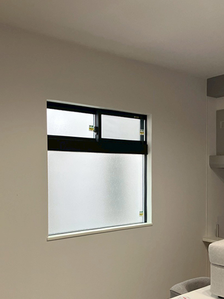 内窓設置-草加市|工事前-リビング1