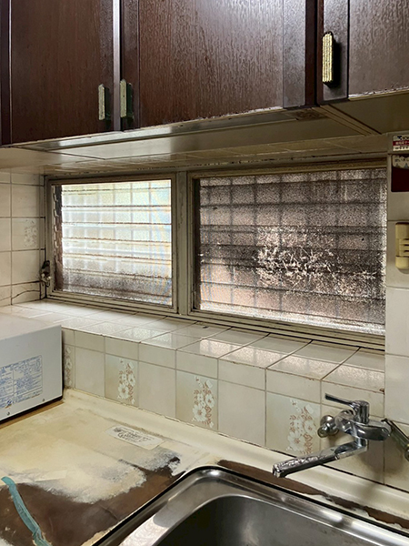 練馬区窓リフォーム|施工前|キッチン