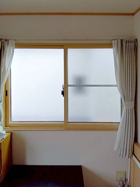 埼玉県越谷市内窓(二重窓)リフォーム｜洋室引違い窓①