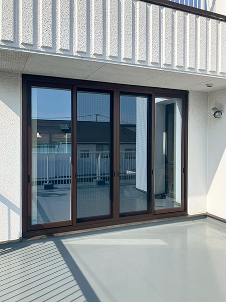 川口市断熱窓交換リフォーム施工後｜屋外側