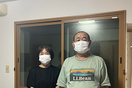 お施主様写真｜断熱・省エネを内窓で実現！HPの信頼感と丁寧な施工に満足の声【お客様インタビュー】