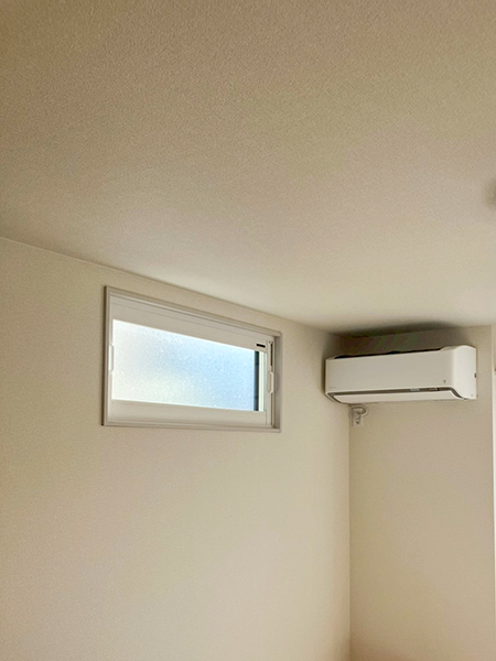 川口市｜3階建て2階リビングの寒さ対策！先進的窓リノベで内窓3カ所-リビングFIX窓